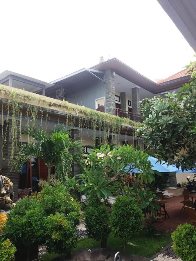 Oyo Flagship 91237 Ratu Guest House Kedunganan Eksteriør billede