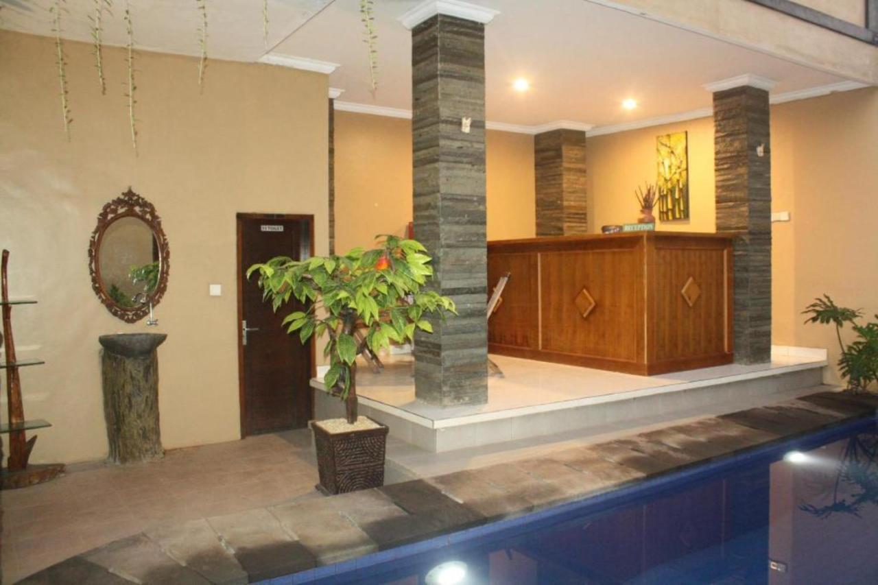 Oyo Flagship 91237 Ratu Guest House Kedunganan Eksteriør billede