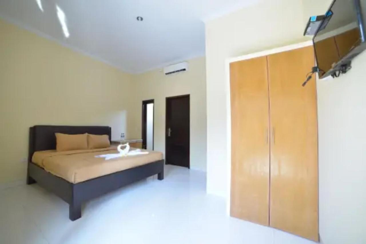Oyo Flagship 91237 Ratu Guest House Kedunganan Eksteriør billede