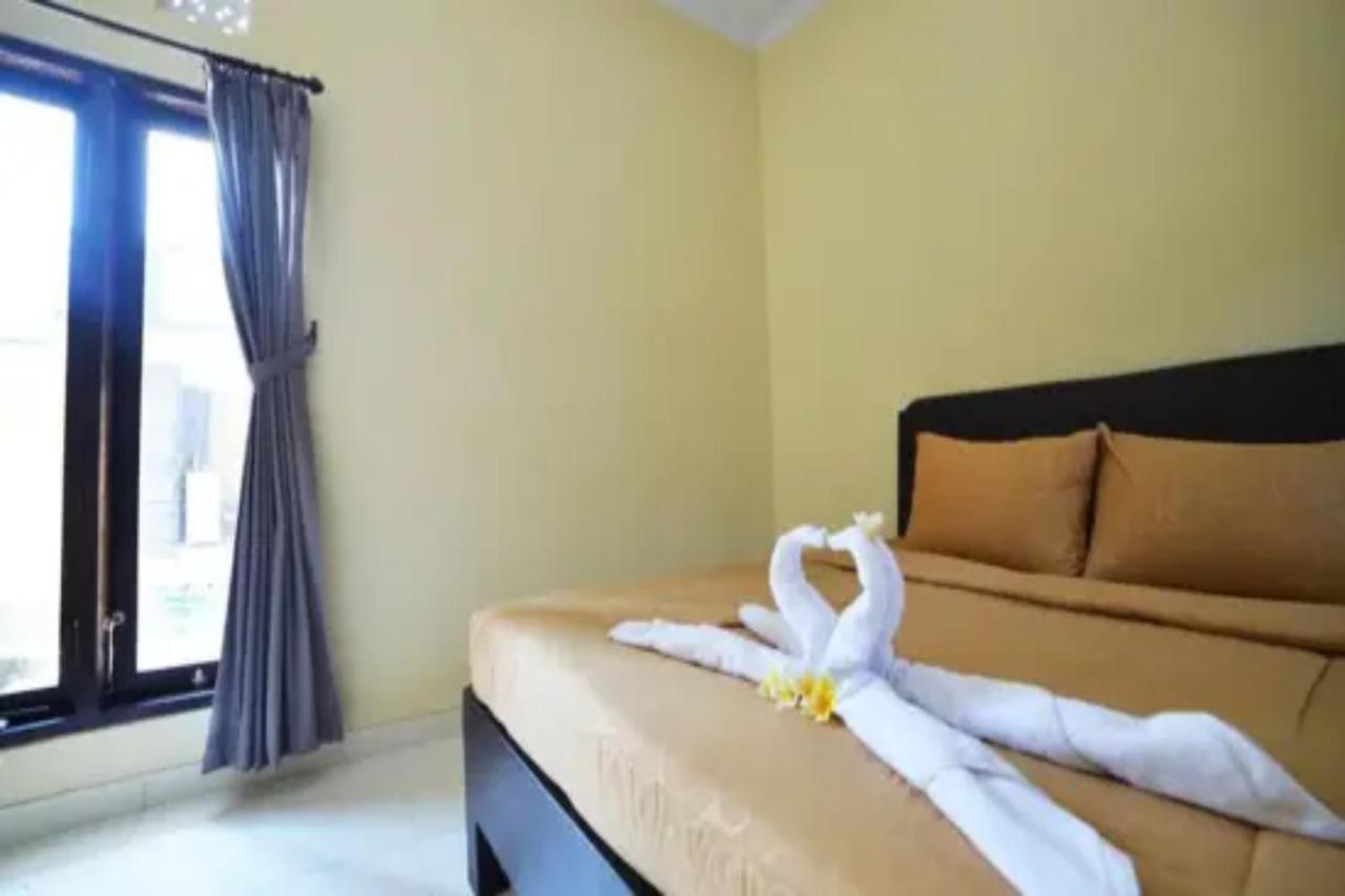 Oyo Flagship 91237 Ratu Guest House Kedunganan Eksteriør billede
