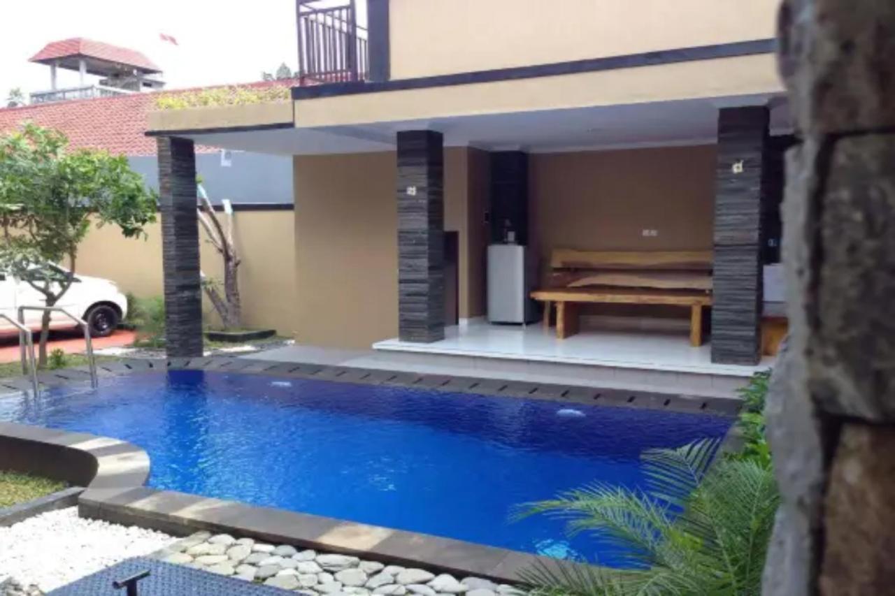 Oyo Flagship 91237 Ratu Guest House Kedunganan Eksteriør billede